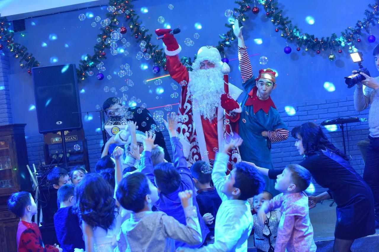31-dekabr kuni Toshkent shahridagi koʻngilochar maskanlarda quyidagi yangi yil shou-dasturlar va konsertlar